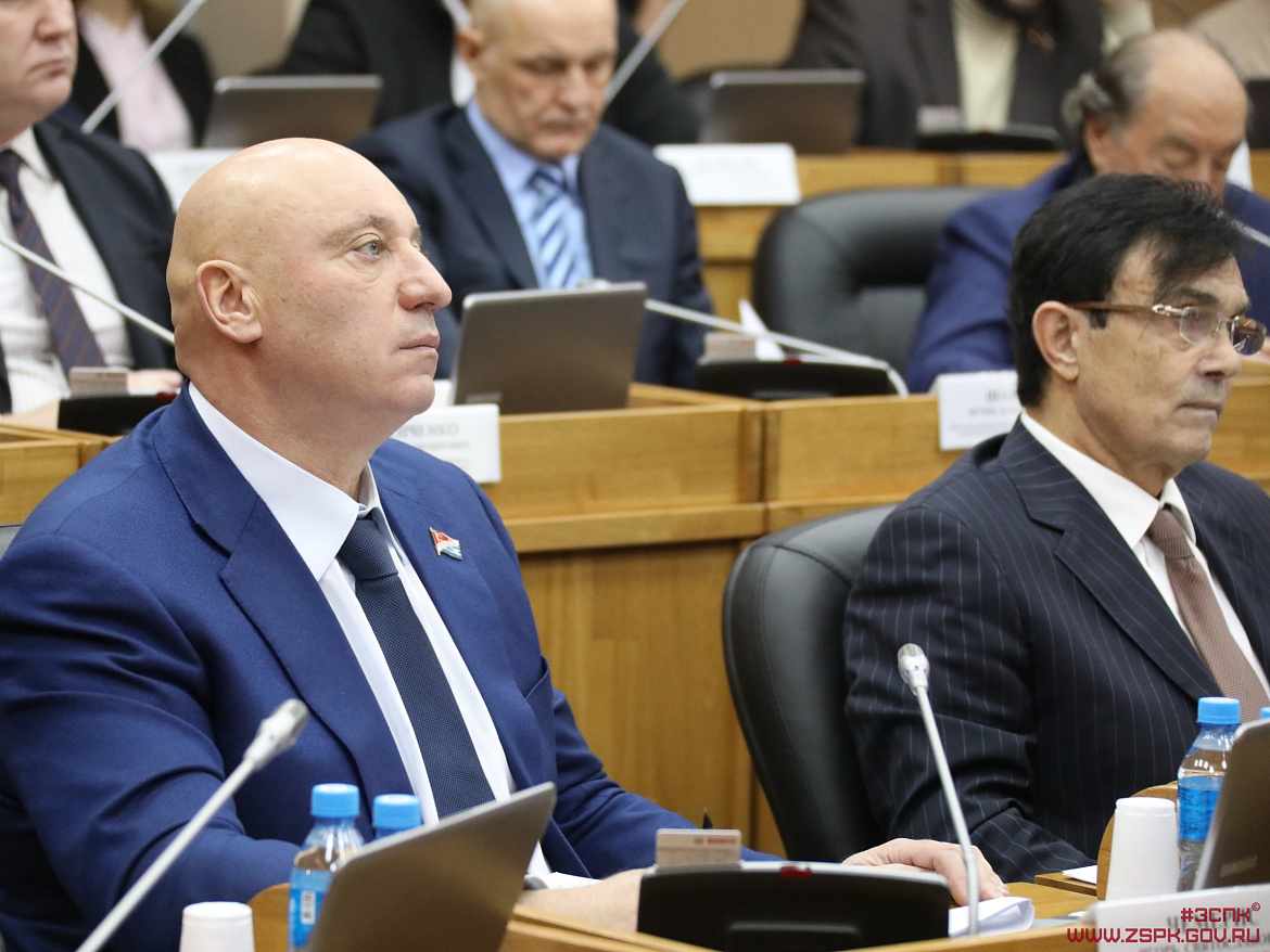 Доплату за кресло-коляску увеличили в Приморье