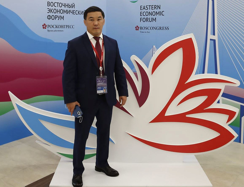 Владивосток в эти дни – центр экономической и политической жизни