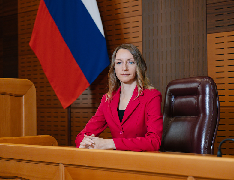 Екатерина Снежко избрана спикером амурского парламента