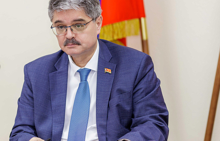 Анатолий Широков обозначил ключевые задачи на весеннюю парламентскую сессию Магаданской областной Думы