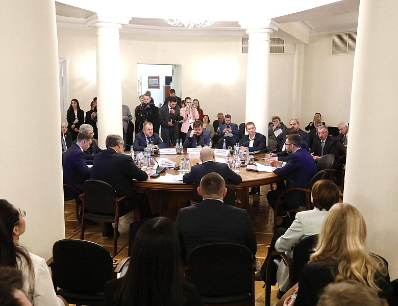 Анатолий Широков представил в Госдуме инициативы по раскрытию потенциала золотодобычи и пространственному развитию Колымы