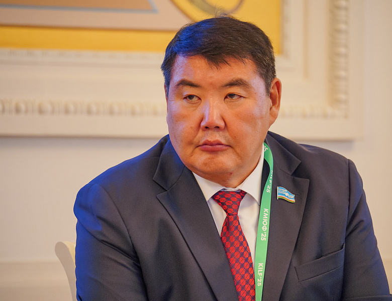 Вопросы межпарламентского сотрудничества обсудили участники парламентской секции Казанского международного юридического форума