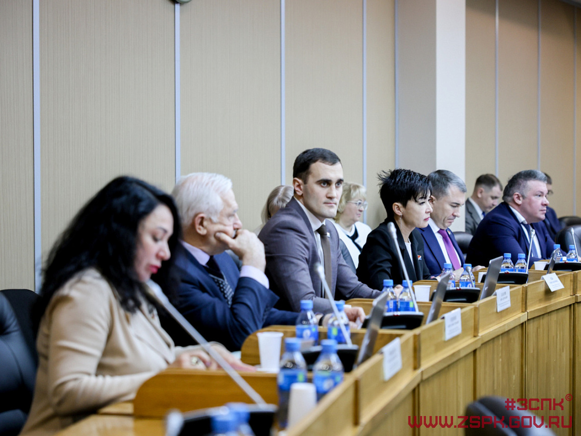 В Приморье участники СВО и их супруги смогут заключить социальный контракт