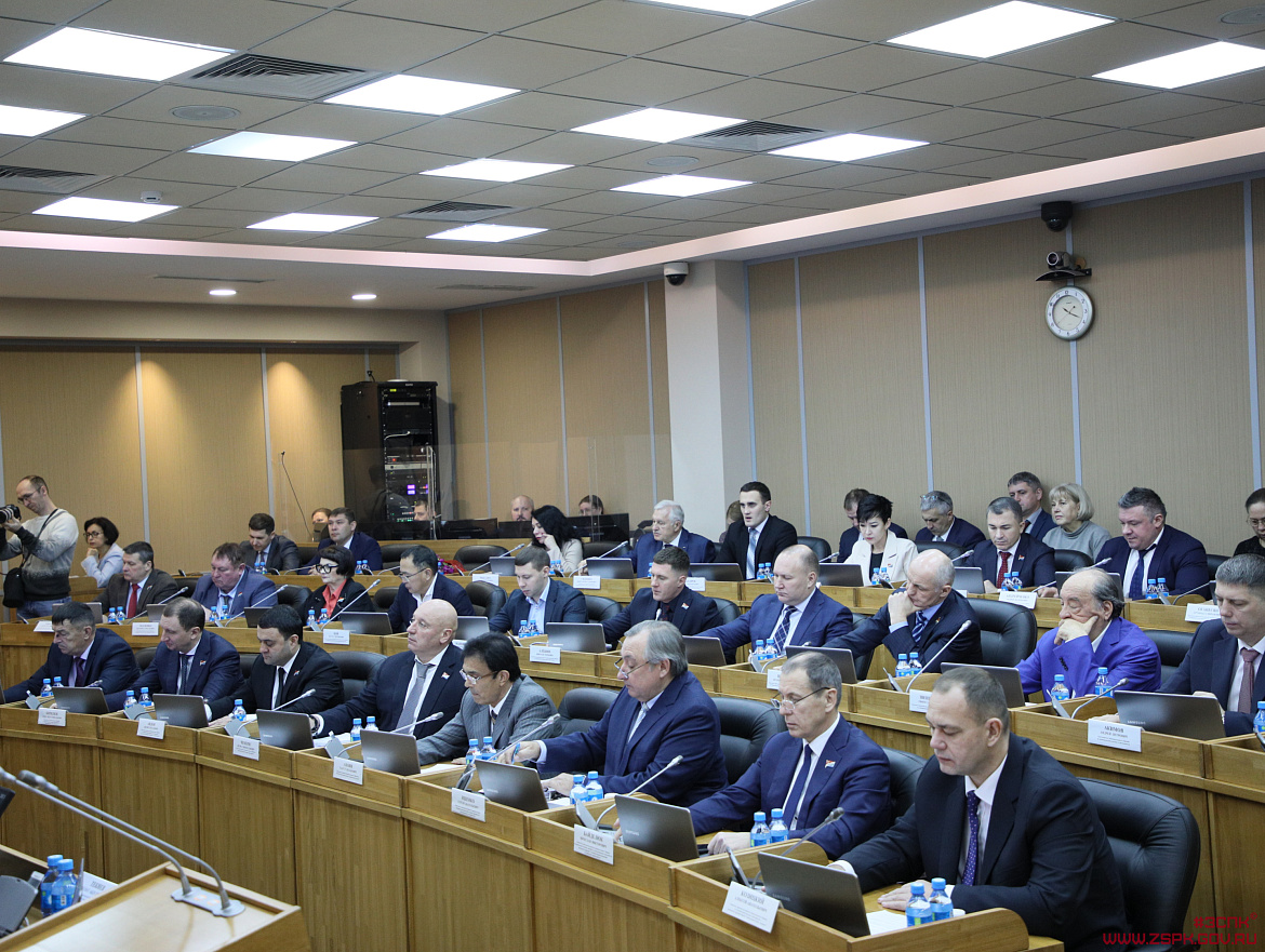 Срок действия мер соцподдержки продлили в Приморье