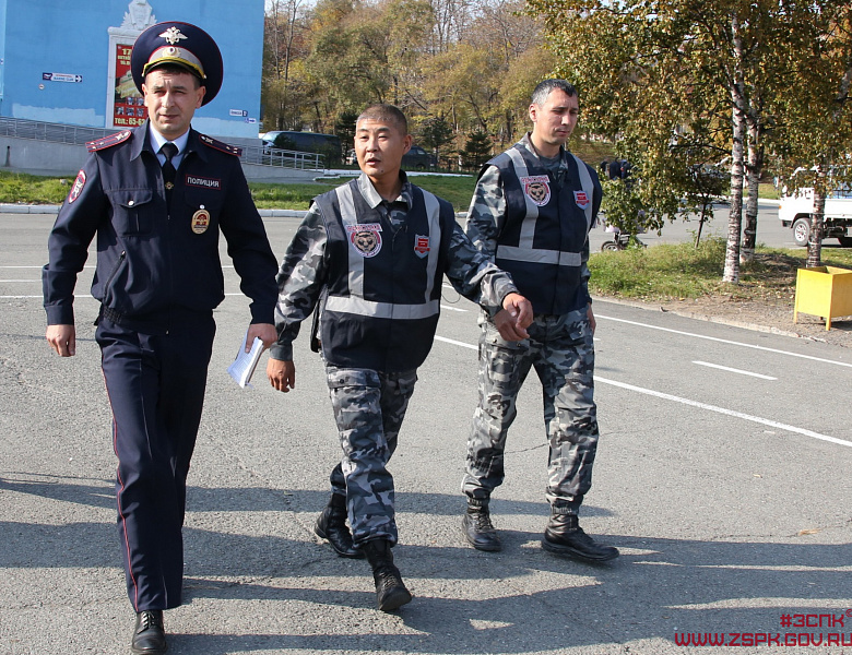 Денежное вознаграждение для народных дружинников установили в Приморье