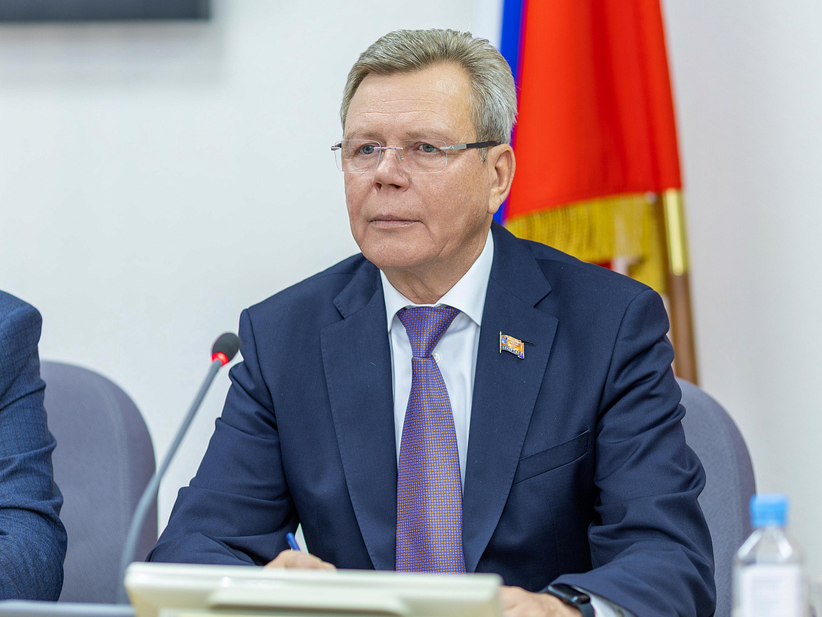 Первое чтение прошел проект регионального бюджета Магаданской области на 2023 год
