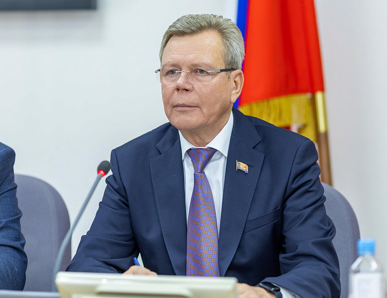 Первое чтение прошел проект регионального бюджета Магаданской области на 2023 год