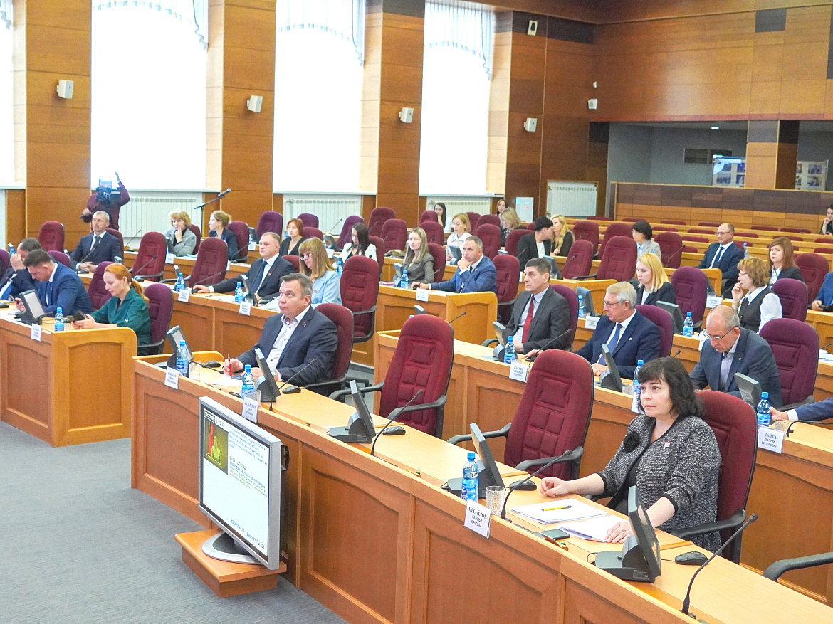 В Приамурье утвердили новые региональные награды