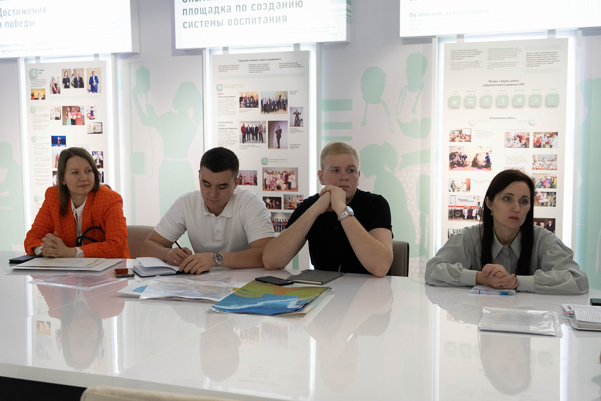 В рамках реализации Послания Президента амурский молодежный парламент познакомился с социальными проектами 