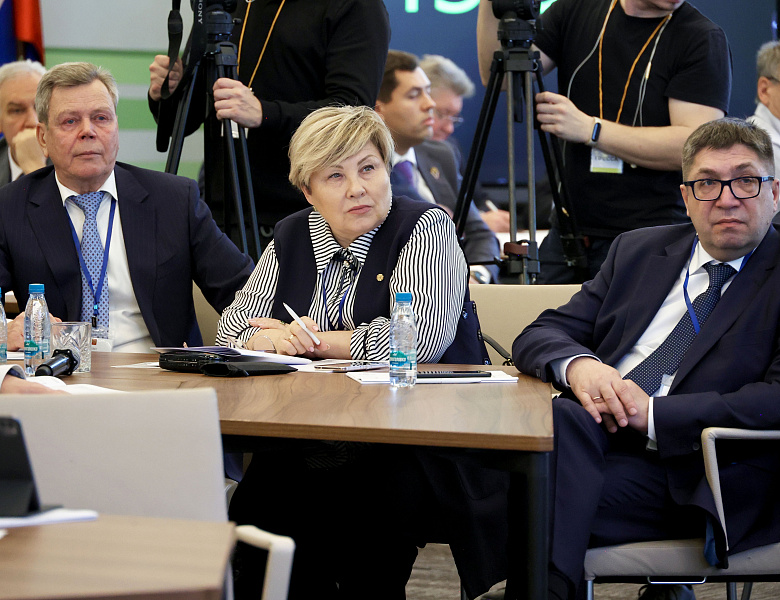 Ирина Унтилова внесла предложения по совершенствованию системы детского отдыха в России