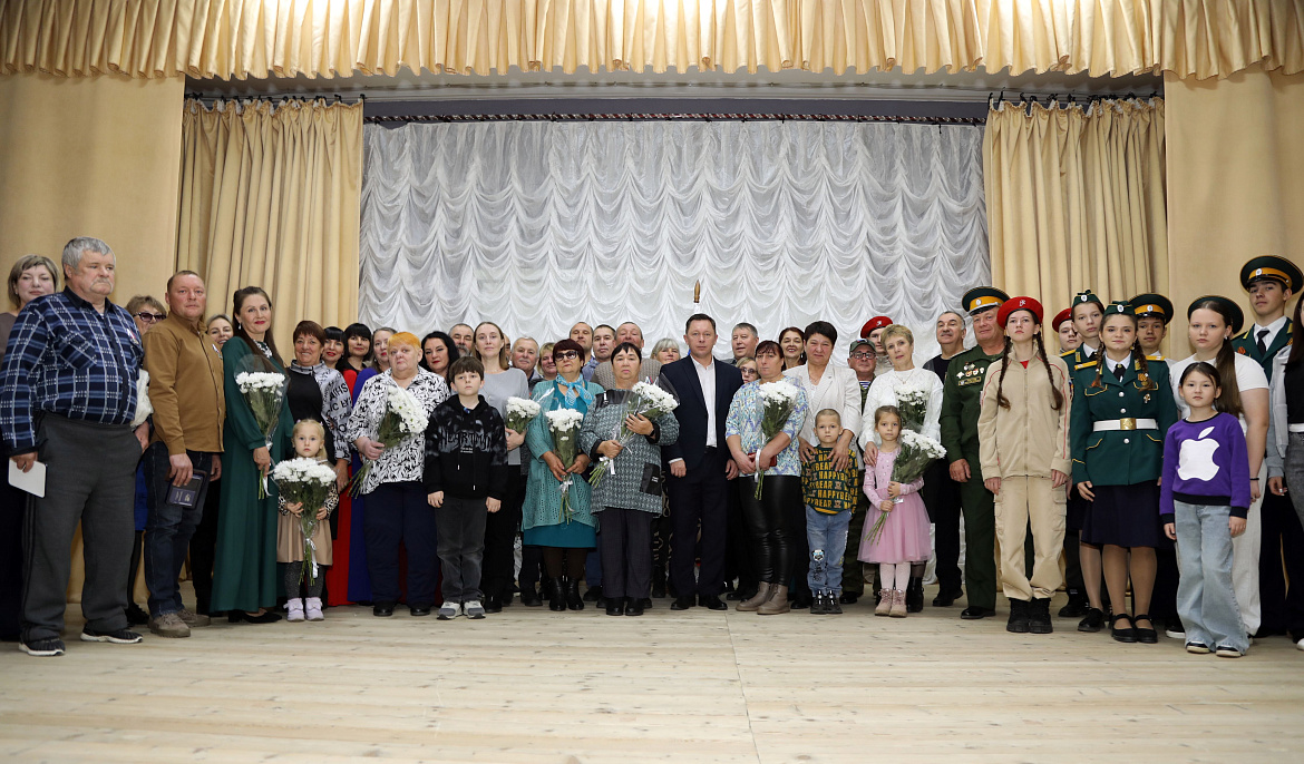 Медали «Отец солдата» вручены в Ленинском районе ЕАО