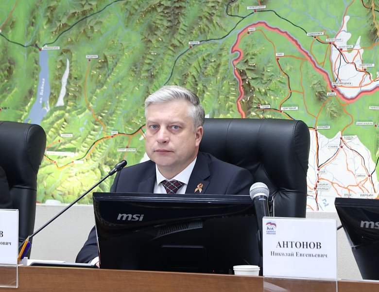 На заседании Законодательной Думы Хабаровского края внесли изменения в региональный закон о мерах поддержки семей с детьми