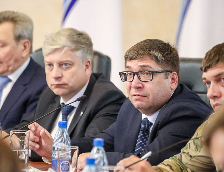 Поддержка участников СВО: в ЕАО состоялся «круглый стол» с участием парламентариев и ветеранов